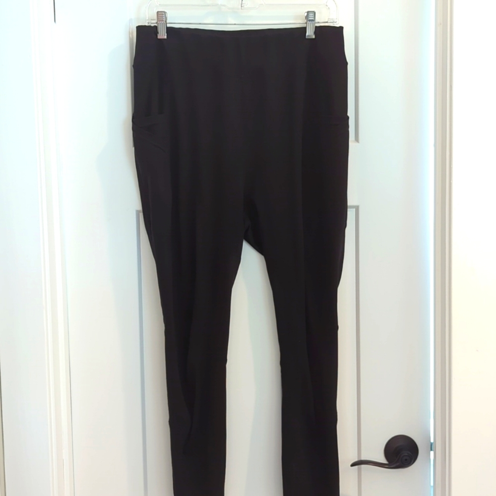 PopFit leggings with pockets